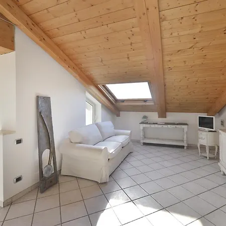 Irnerio White Penthouse Bolonya
